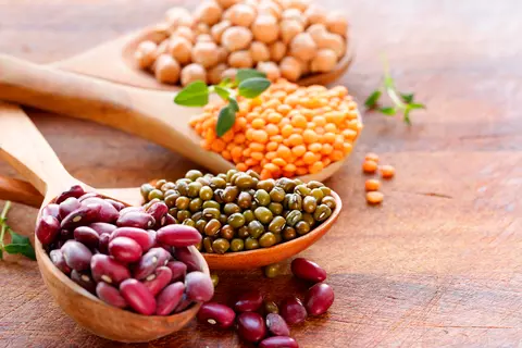 Blähende Lebensmittel wie Linsen und Bohnen